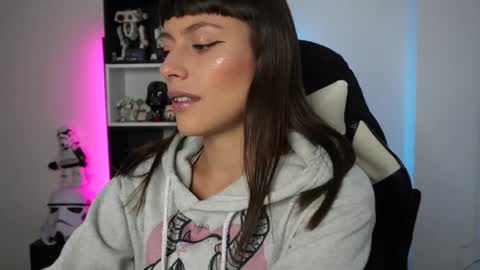 Snapshot of pinkcatlive chatting on 27, 4, 2026 Emily online show from 27, 4, 2026