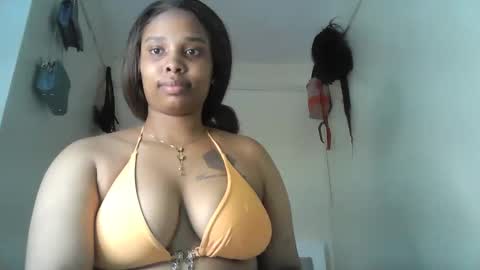 Snapshot of pinkie_bear chatting on 21, 11, 2025 Pinkie online show from 21, 11, 2025