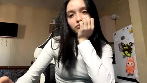 Snapshot of pinkiegiantonio chatting on 25, 4, 2026 Aria online show from 25, 4, 2026