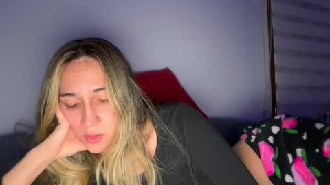 Snapshot of pinkilola chatting on 19, 4, 2026 Pinkilola online show from 19, 4, 2026