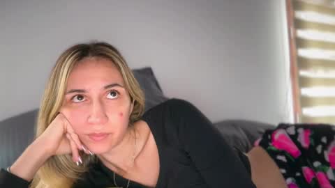 Snapshot of pinkilola chatting on 19, 4, 2026 Pinkilola online show from 19, 4, 2026
