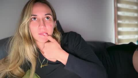 Snapshot of pinkilola chatting on 19, 4, 2026 Pinkilola online show from 19, 4, 2026