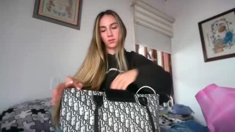 Snapshot of pinkilola chatting on 2, 5, 2026 Pinkilola online show from 2, 5, 2026