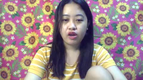 Snapshot of pinkish_shine chatting on 10, 2, 2025 Hi  its me shine  online show from 10, 2, 2025
