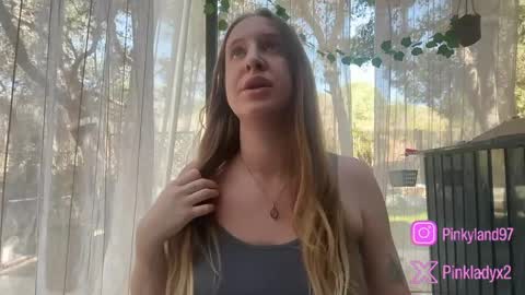 pinkladyx2 online show from 19, 5, 2026