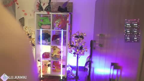 Snapshot of pinkloly69 chatting on 14, 4, 2026 LUISA online show from 14, 4, 2026