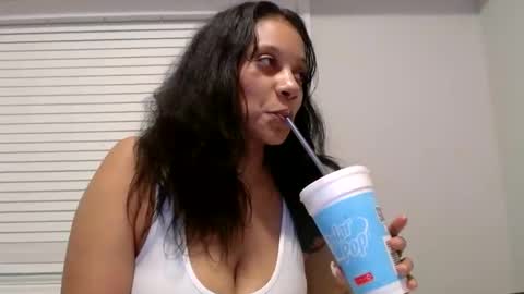 Snapshot of pinkmonae chatting on 28, 12, 2024 pinksugar online show from 28, 12, 2024