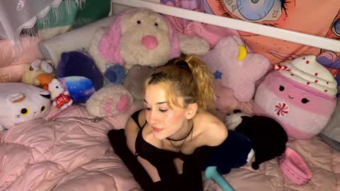 Gwenie online show from 21, 1, 2025