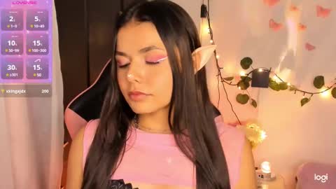 Sarah .. online show from 6, 12, 2024