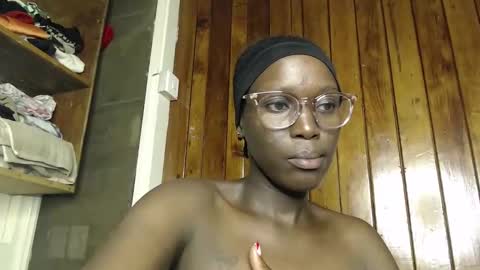 Snapshot of pinky_lips1 chatting on 25, 4, 2026 pinky_lips1 online show from 25, 4, 2026