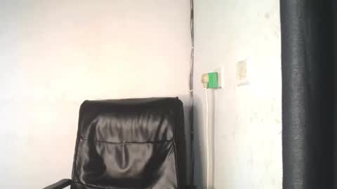 Snapshot of pinky_pussy68635 chatting on 29, 9, 2025 Arena online show from 29, 9, 2025