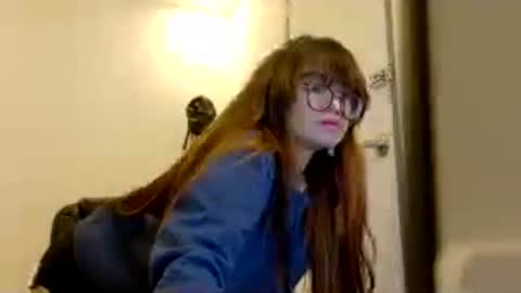 Snapshot of pinkyrosexx chatting on 12, 7, 2026 Rose online show from 12, 7, 2026