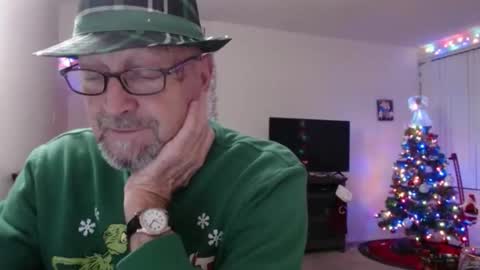 Snapshot of pipewizard chatting on 8, 12, 2024 pipewizard online show from 8, 12, 2024