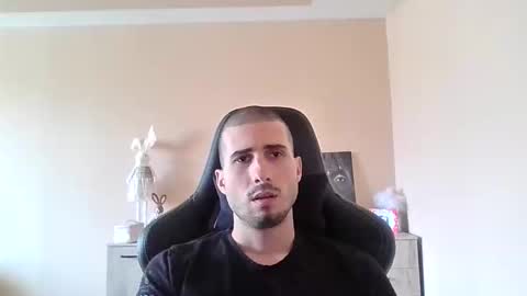 Snapshot of pirshi chatting on 13, 4, 2026 Gifted One online show from 13, 4, 2026