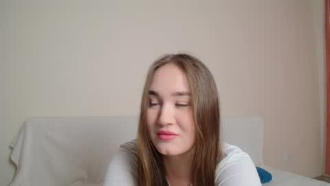 Snapshot of pixie____ chatting on 25, 4, 2026 Lily online show from 25, 4, 2026