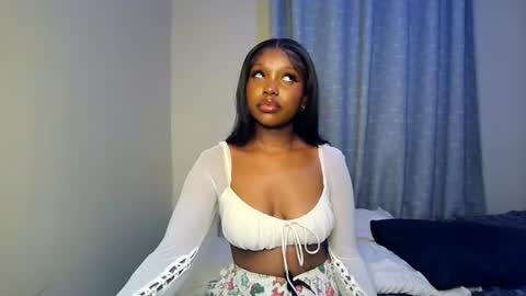 Snapshot of pixie_roman chatting on 24, 7, 2026 Majesty online show from 24, 7, 2026
