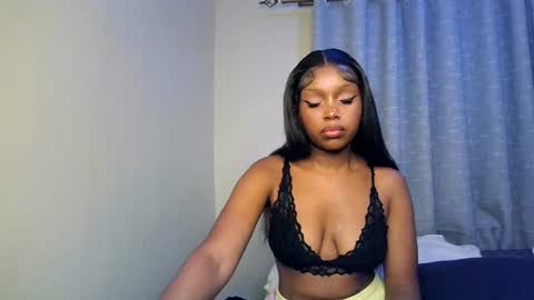 Snapshot of pixie_roman chatting on 28, 7, 2026 Majesty online show from 28, 7, 2026