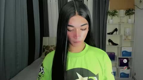 pixiedoll_ online show from 27, 2, 2026