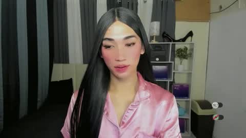 pixiedoll_ online show from 8, 5, 2026