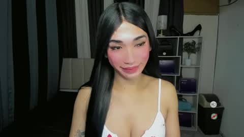 pixiedoll_ online show from 9, 5, 2026