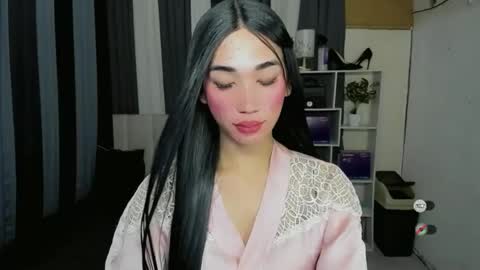 pixiedoll_ online show from 12, 5, 2026