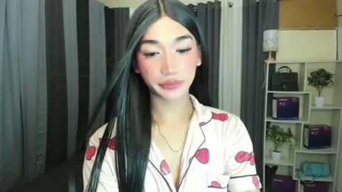 pixiedoll_ online show from 15, 6, 2026