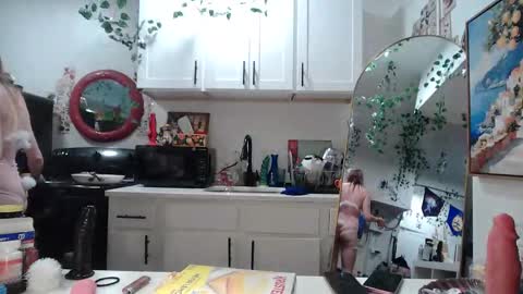 Snapshot of pixielovely chatting on 12, 3, 2026 pixielovely online show from 12, 3, 2026