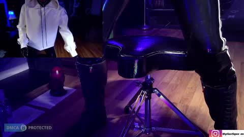 Snapshot of plasticme chatting on 5, 4, 2026 plasticme online show from 5, 4, 2026