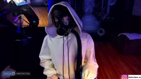 Snapshot of plasticme chatting on 24, 4, 2026 plasticme online show from 24, 4, 2026