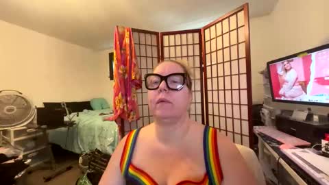 Platinum Puzzy online show from 23, 4, 2026