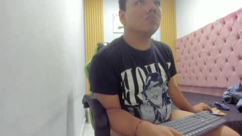 Snapshot of playboy_rush chatting on 7, 5, 2026 playboy_rush online show from 7, 5, 2026