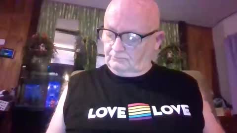 Snapshot of playboychas chatting on 6, 4, 2026 chaz online show from 6, 4, 2026