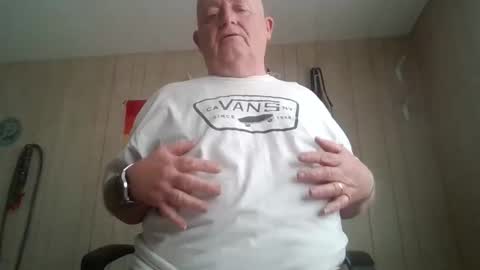 Snapshot of playboychas chatting on 23, 4, 2026 chaz online show from 23, 4, 2026