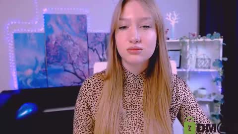 Snapshot of playful_sophie chatting on 20, 2, 2025 Sophie online show from 20, 2, 2025