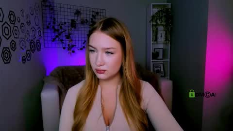 Snapshot of playful_sophie chatting on 7, 10, 2025 Sophie online show from 7, 10, 2025