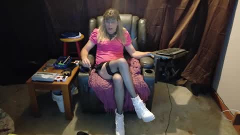 Snapshot of playtoy1969 chatting on 4, 2, 2025 playtoy1969 online show from 4, 2, 2025