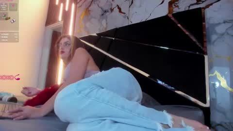 JUAN AND JULI online show from 7, 3, 2025