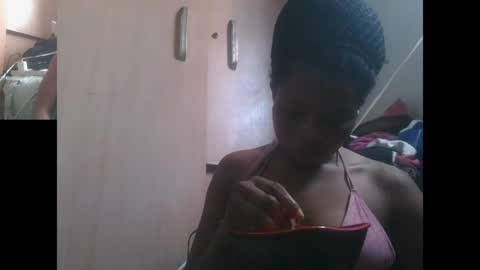 Snapshot of plumnjuicyx chatting on 18, 4, 2026 plumnjuicyx online show from 18, 4, 2026