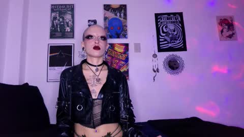    online show from 31, 10, 2025