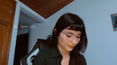 Snapshot of poeeticaa_ chatting on 30, 1, 2025 IG ipoetica online show from 30, 1, 2025