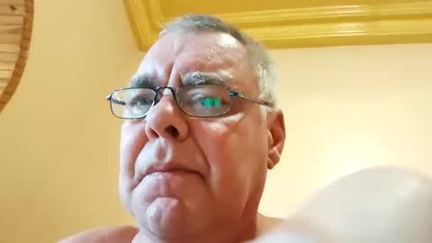 Snapshot of pollexxx66 chatting on 16, 10, 2025 Paul online show from 16, 10, 2025