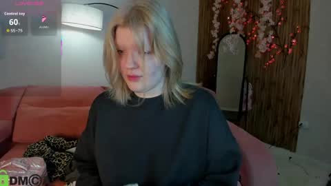 Snapshot of polly__mayer chatting on 24, 5, 2026 Polly online show from 24, 5, 2026