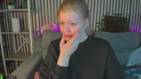 Snapshot of polly__mayer chatting on 25, 5, 2026 Polly online show from 25, 5, 2026