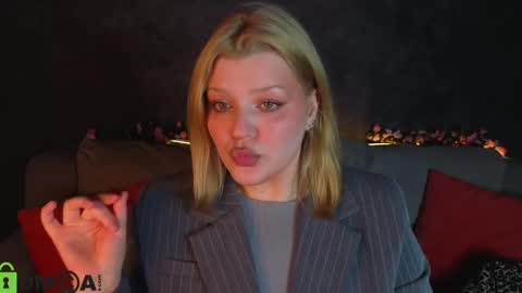 Snapshot of polly__mayer chatting on 31, 5, 2026 Polly online show from 31, 5, 2026