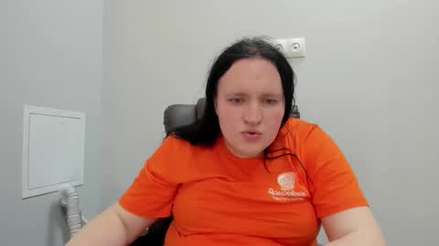 polly hollyx online show from 19, 5, 2026