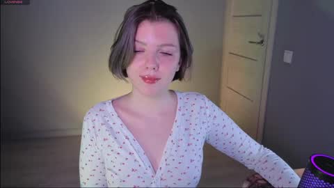 Snapshot of polly_rouge chatting on 14, 4, 2026 Polly online show from 14, 4, 2026