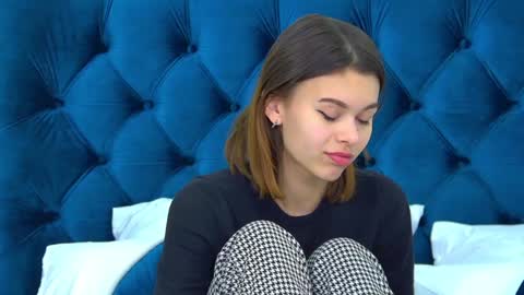 Snapshot of pollylanders chatting on 5, 12, 2024 Polly online show from 5, 12, 2024