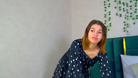 Snapshot of pollylanders chatting on 24, 1, 2025 Polly online show from 24, 1, 2025