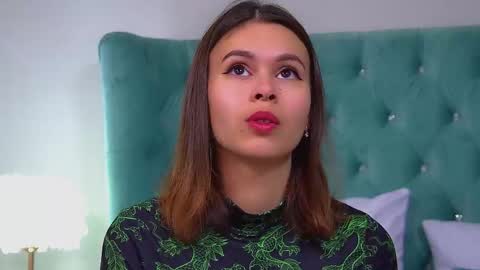 Snapshot of pollylanders chatting on 21, 9, 2025 Polly online show from 21, 9, 2025