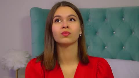 Snapshot of pollylanders chatting on 5, 10, 2025 Polly online show from 5, 10, 2025